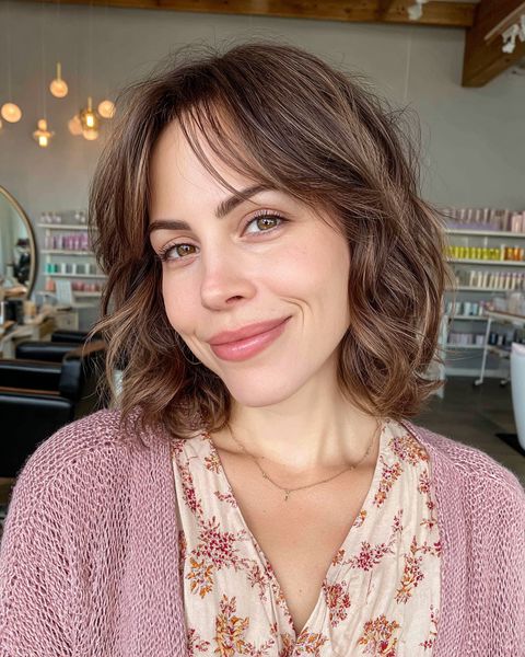 Teksturowany bob do brody z delikatnymi falami