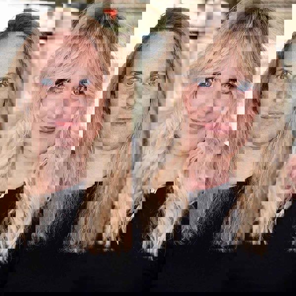 Blond fale o delikatnej strukturze Blond fale o delikatnej strukturze