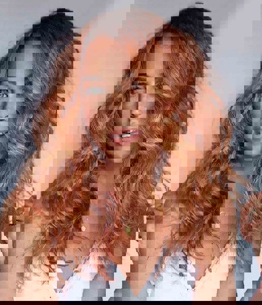 Intensywne i eleganckie miedziane fale Intensywne i eleganckie miedziane fale