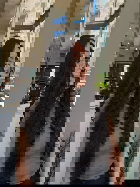 Luksusowe długie warstwy z delikatnym efektem falowania Luksusowe długie warstwy z delikatnym efektem falowania